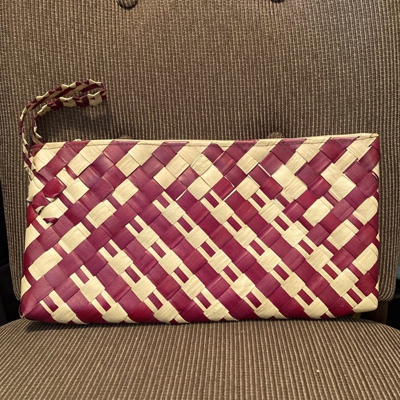 Authentic handwoven straw weave clutch purse - Picture 2 of 6